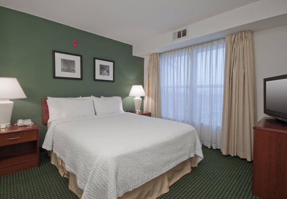 By Marriott Lancaster Hotel Palmdale
