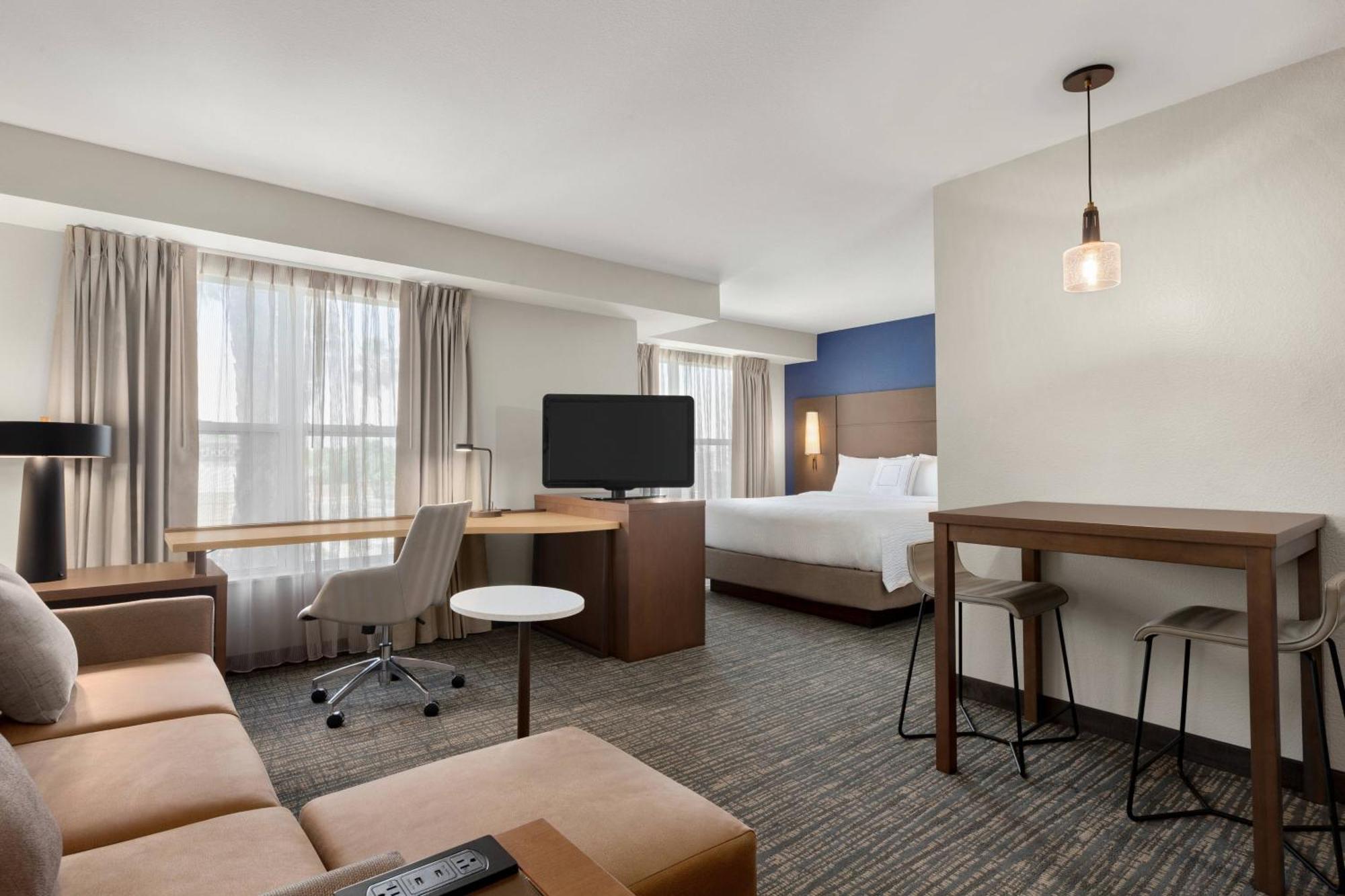 By Marriott Lancaster Hotel Palmdale