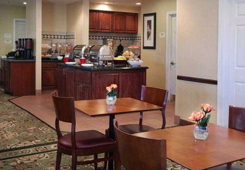 By Marriott Lancaster Hotel 3*